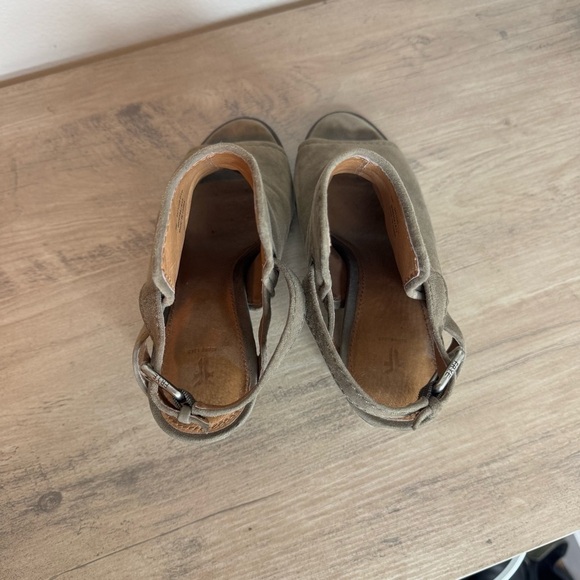 Frye Size 8 Dani Shield Suede Dark Taupe Open Toe Bootie Heel - Picture 8 of 11